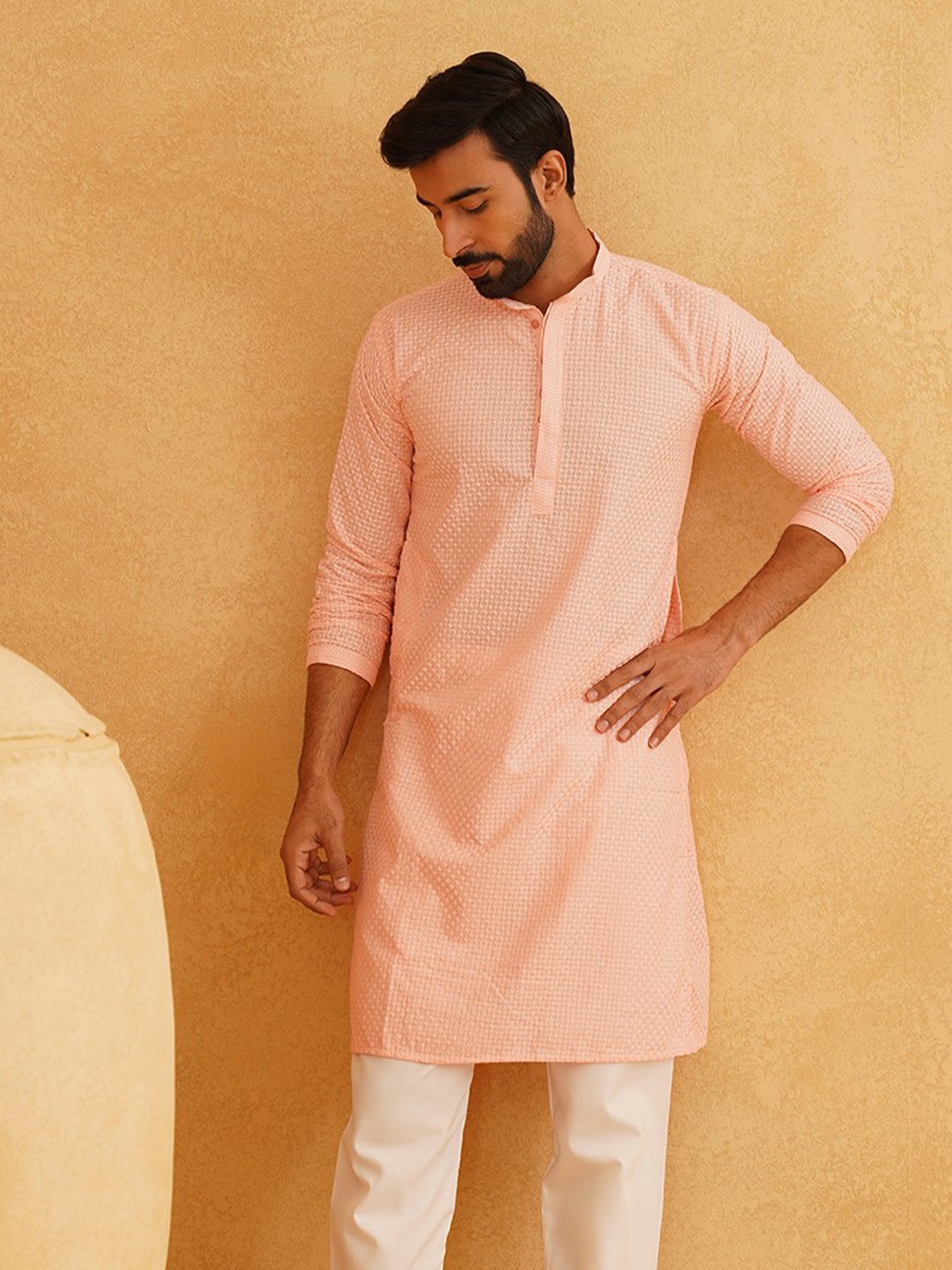 

SOJANYA Geometric Embroidered Mandarin Collar Straight Pure Cotton Kurta, Peach