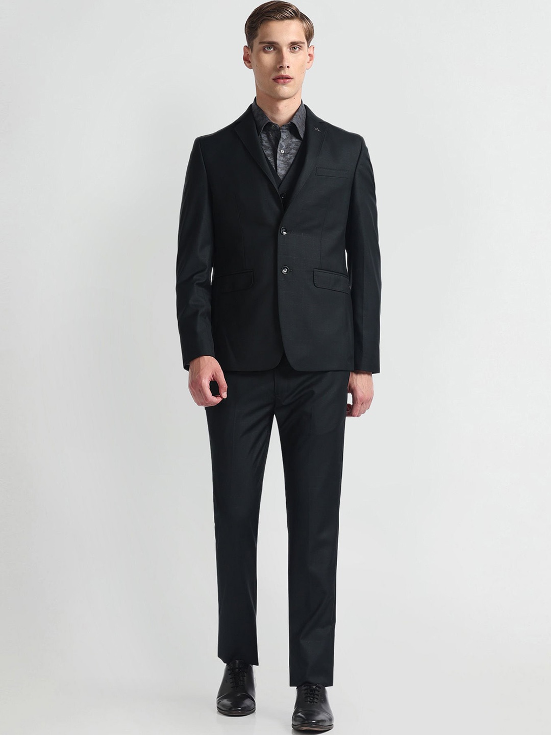 

Arrow Tailored Regular Fit Checked Single-Breasted Three-Piece Suit, Green