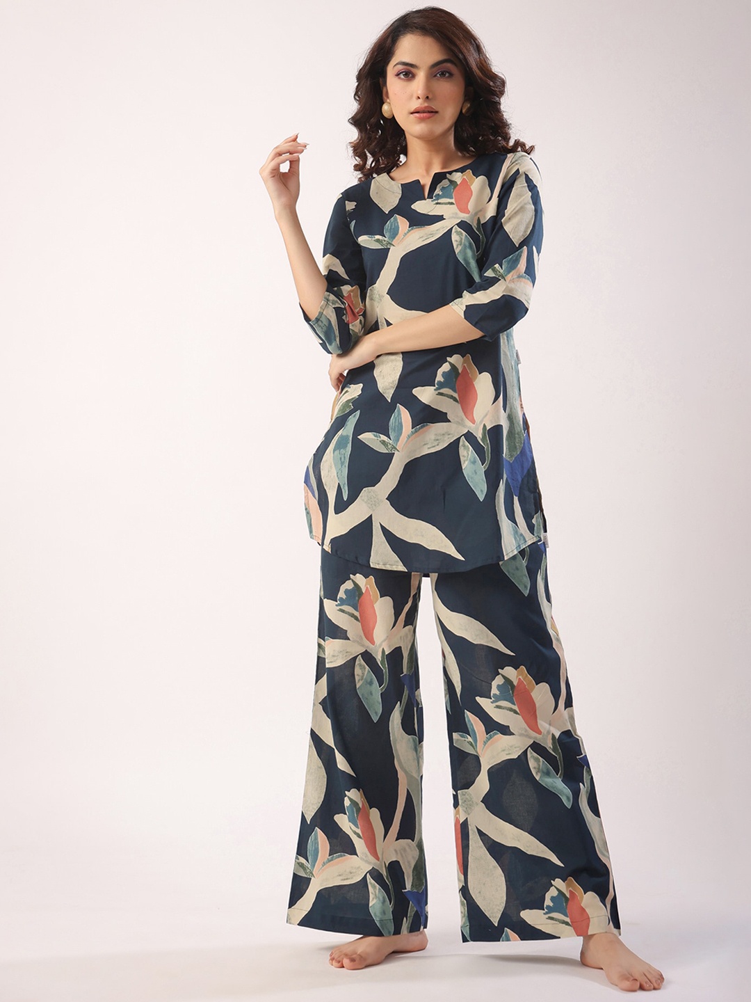 

JISORA Navy Blue Floral Printed Night suit