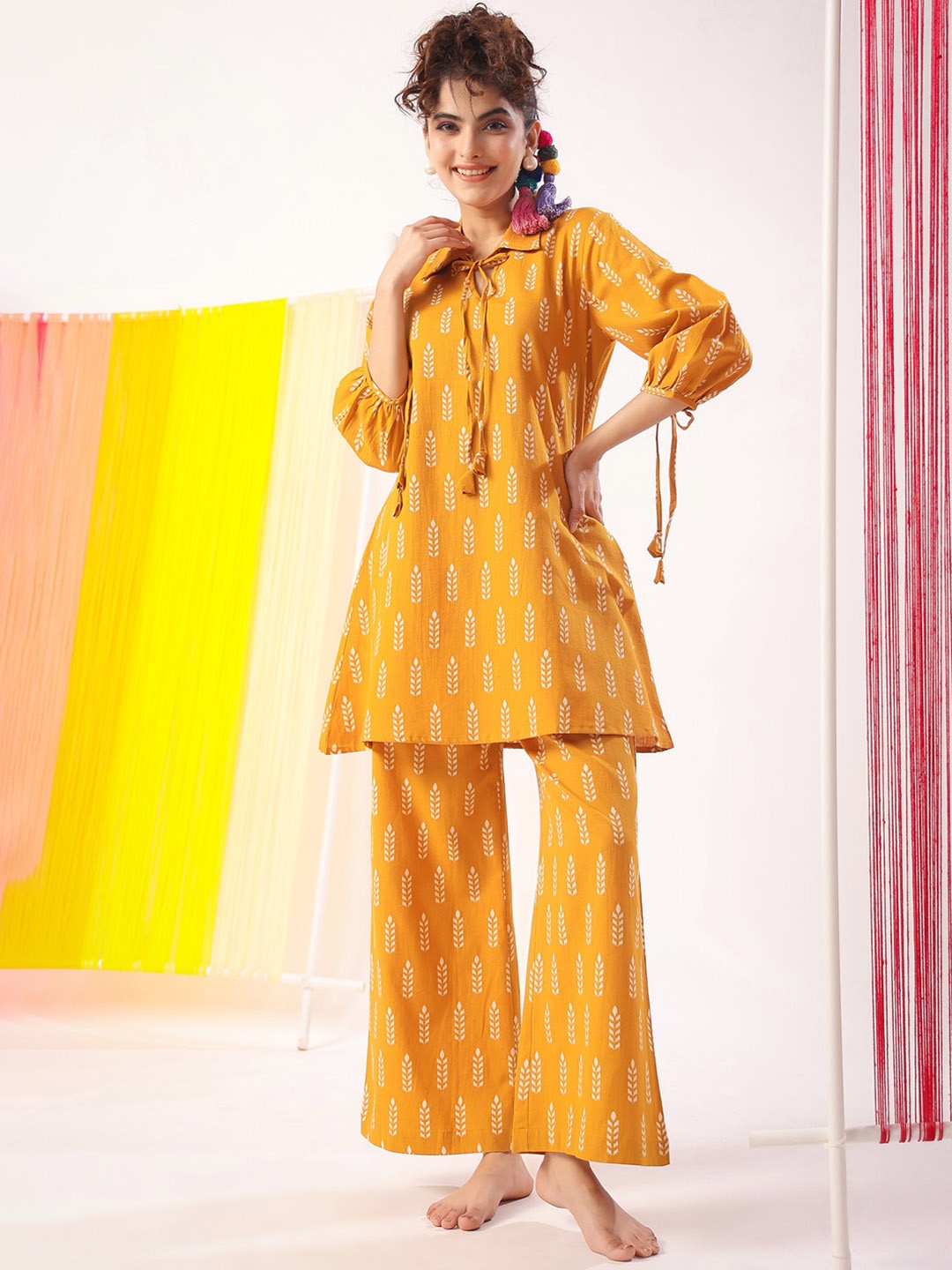 

JISORA Floral Printed V-Neck Kurti With Pyjamas, Mustard