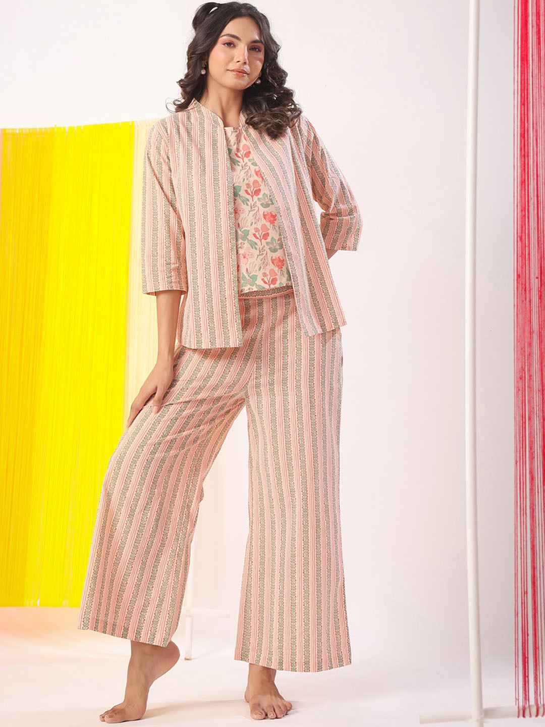 

JISORA Peach-Coloured Floral Printed Night suit With Shrug