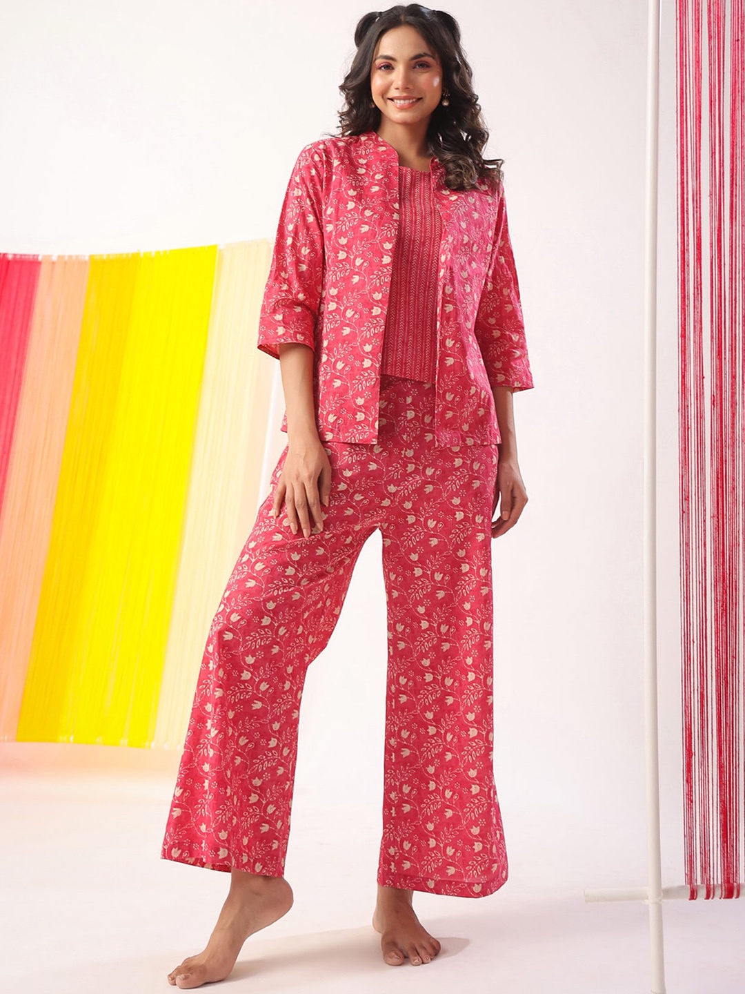 

JISORA Pink Ethnic Motifs Printed Sleeveless Night Suit With Shrug