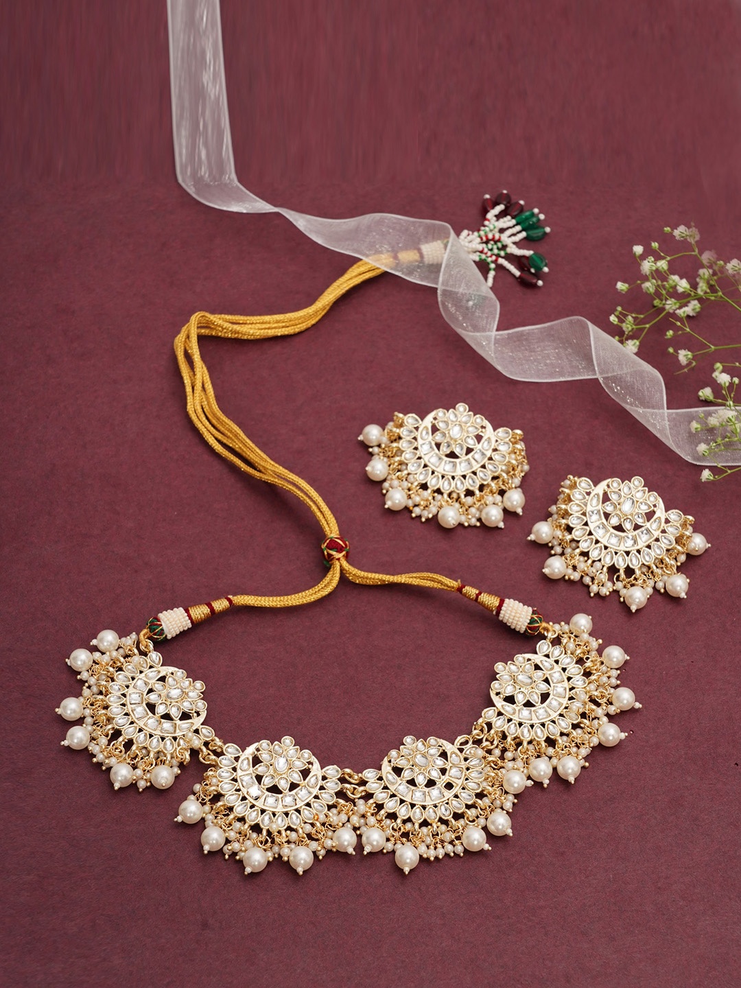 

Designbox Chandbali Designed Kundan-studded & Beaded Jewellery Set, Gold