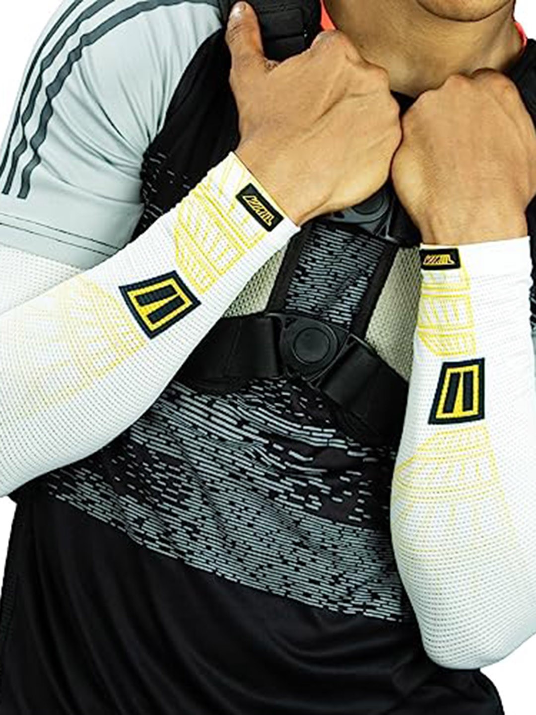 

TIIVRA Sun Protection Arm Sleeves, White