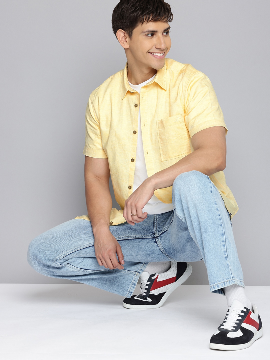 

Aeropostale Pure Cotton Self Design Textured Casual Shirt, Yellow