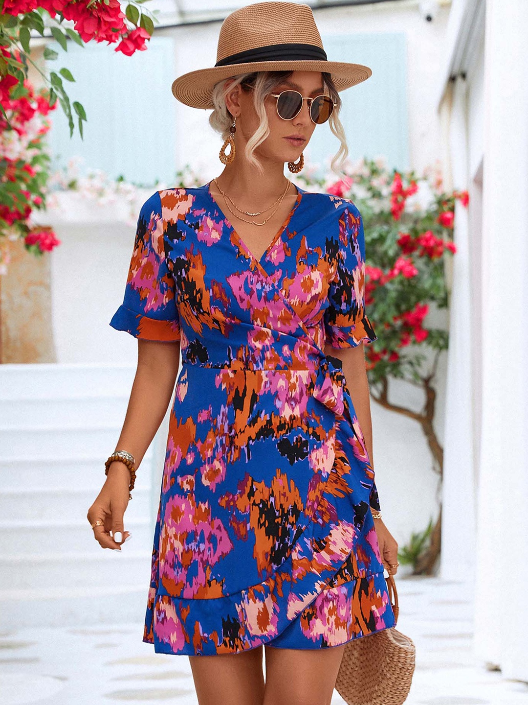

LULU & SKY Abstract Printed V-Neck Gathered Detailed Wrap Dress, Blue