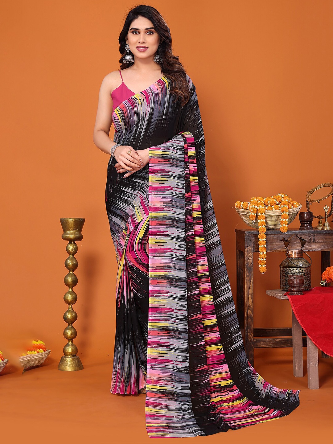 

ANAND SAREES Abstract Printed Saree, Black
