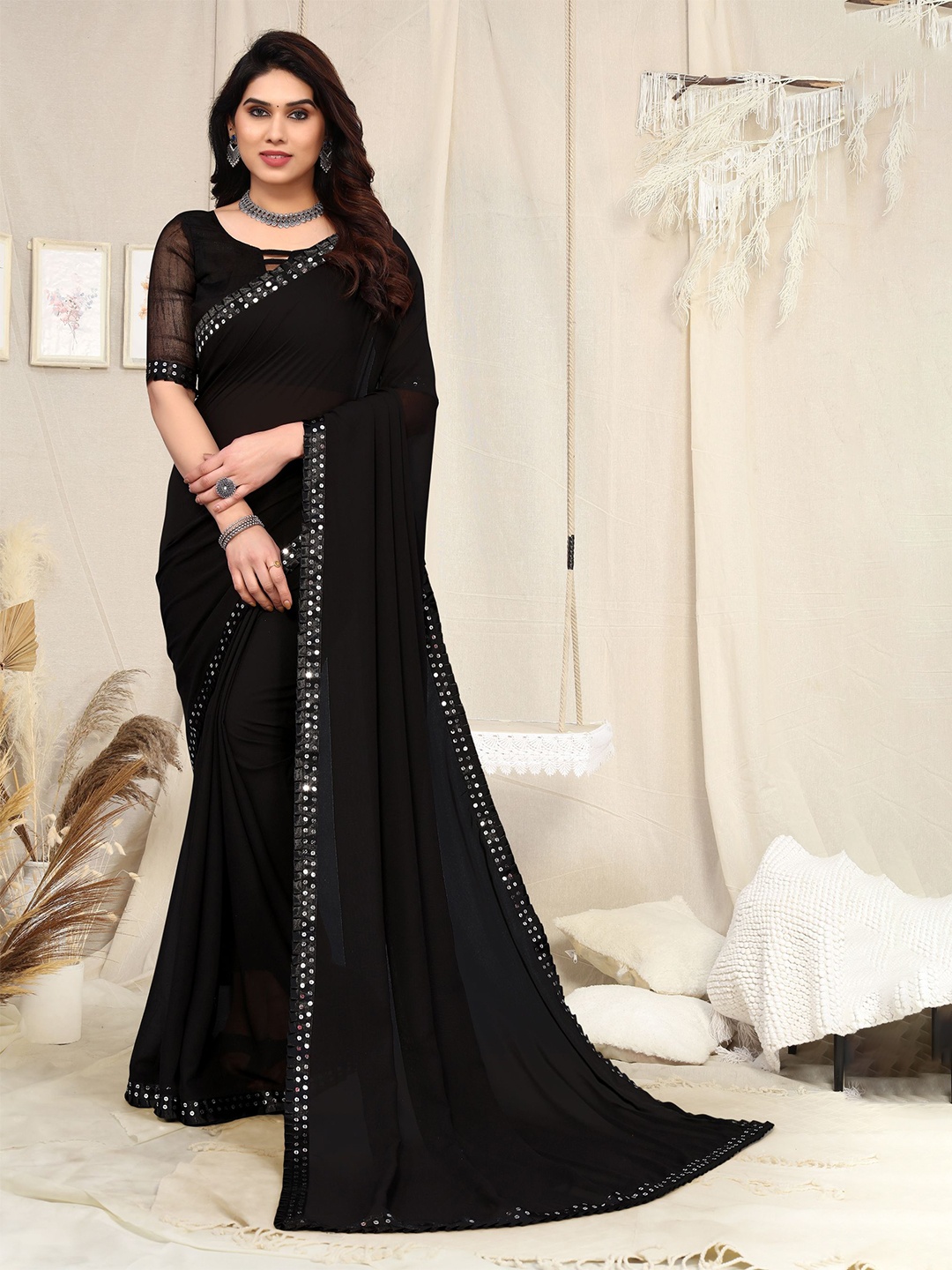 

ANAND SAREES Sequinned Saree, Black