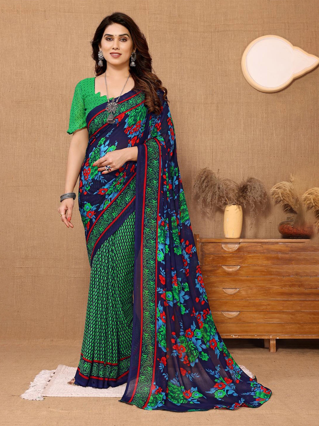 

Moda Rapido Floral Printed Saree, Green