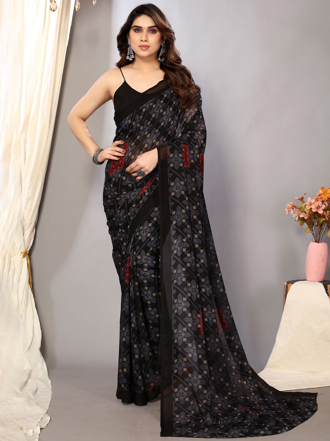 

ANAND SAREES Geometric Printed Saree, Black