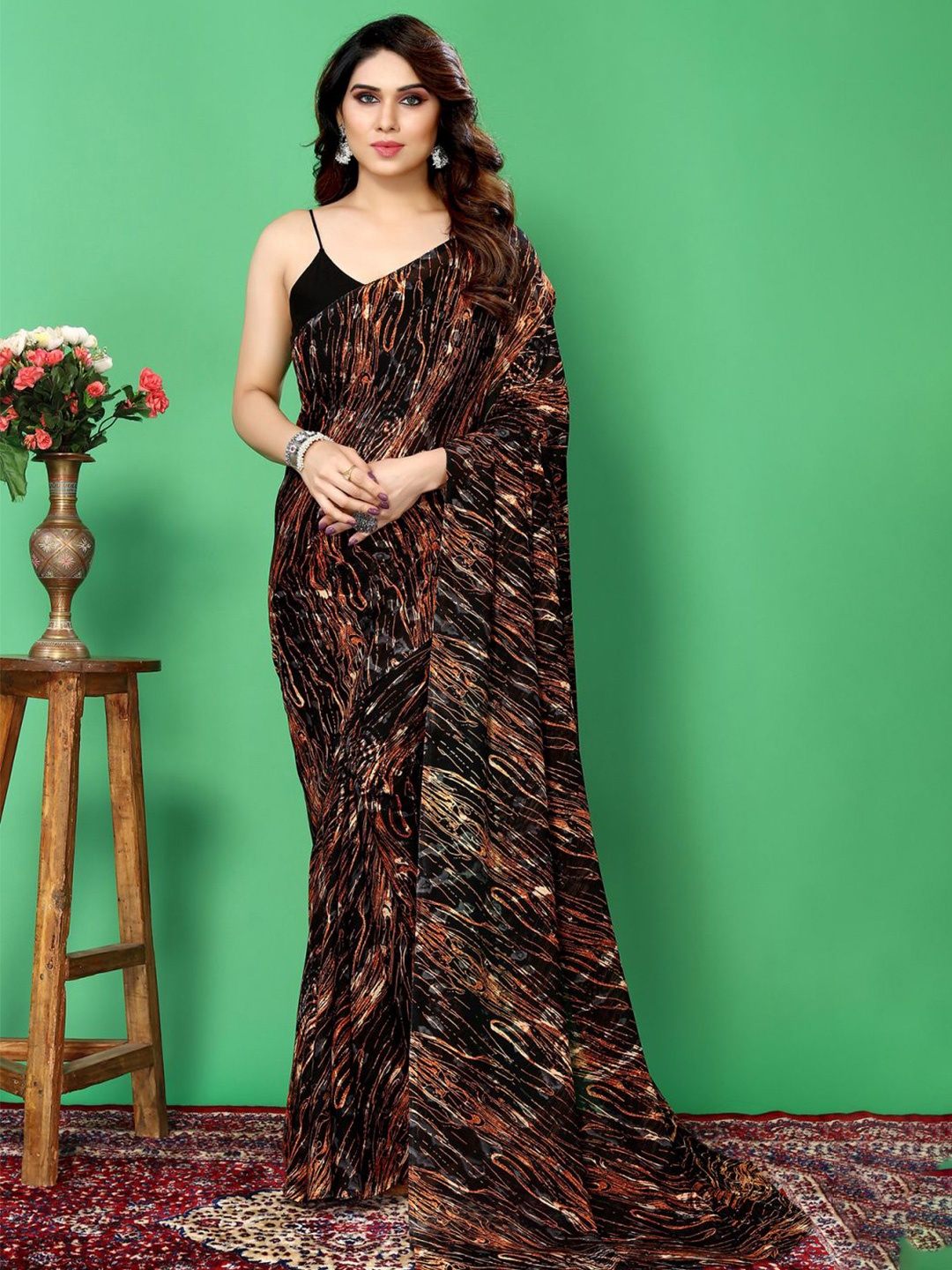 

ANAND SAREES Abstract Printed Saree, Black