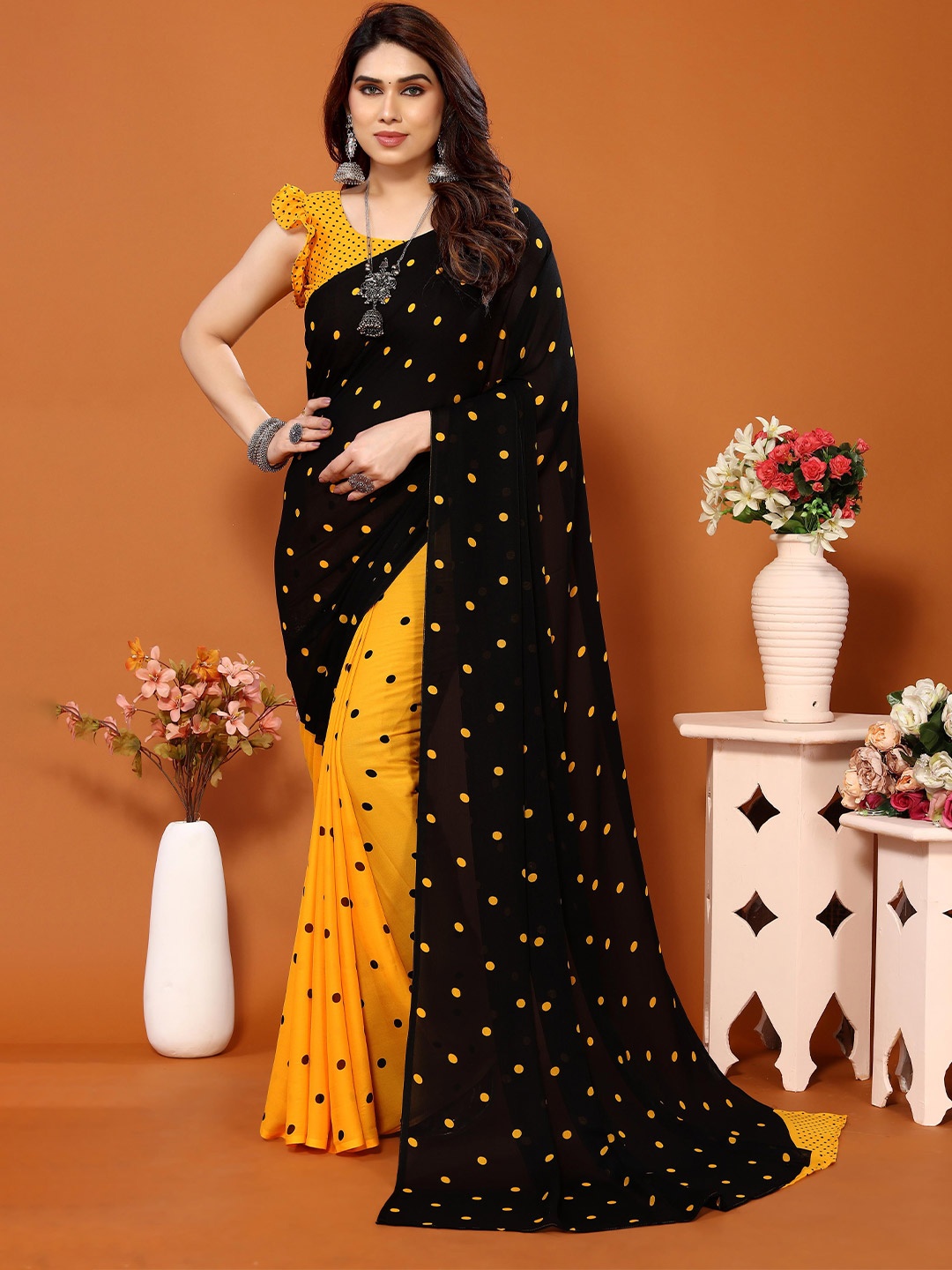 

Moda Rapido Polka Dot Printed Saree, Yellow
