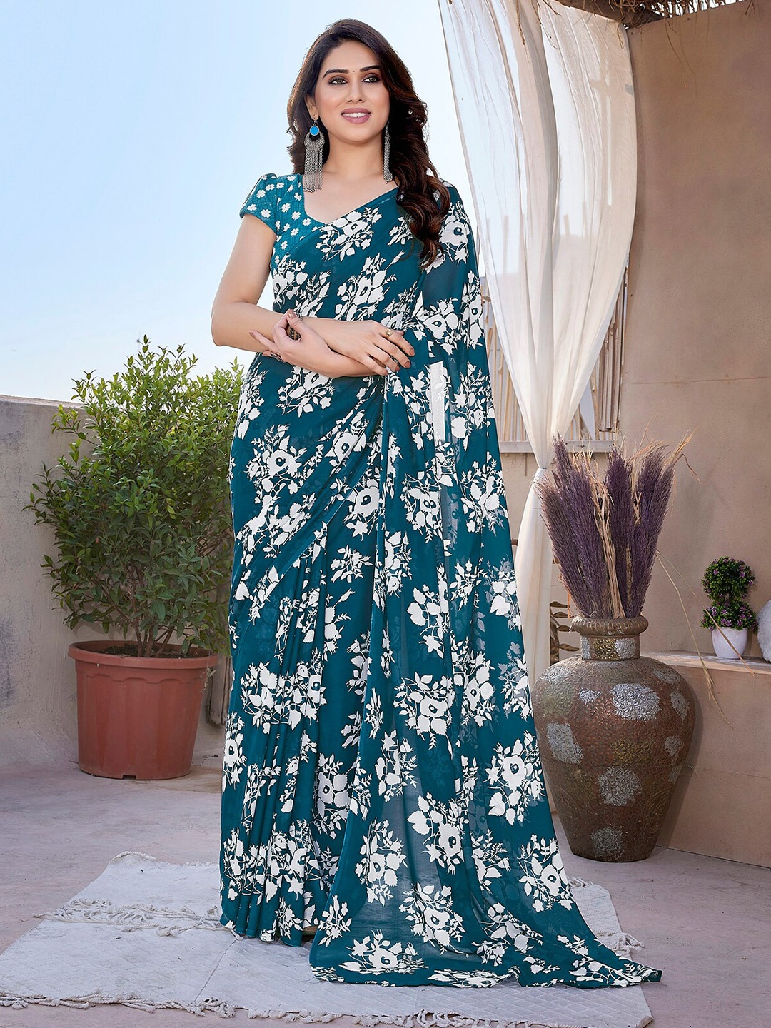 

Moda Rapido Floral Printed Saree, Green