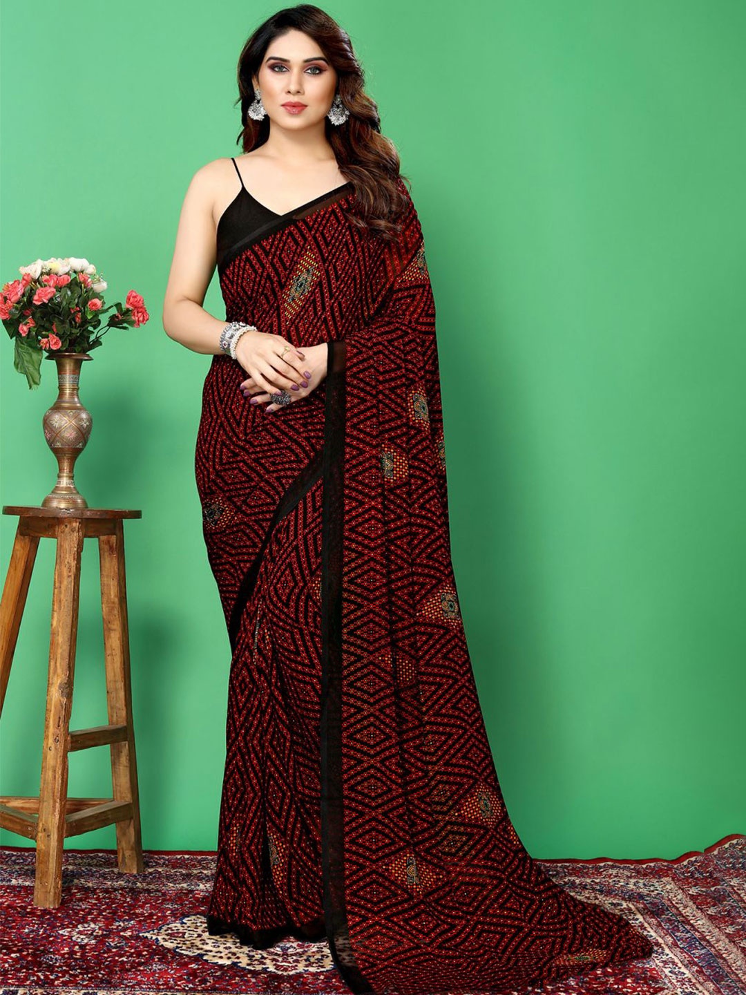 

ANAND SAREES Geometric Printed Saree, Red