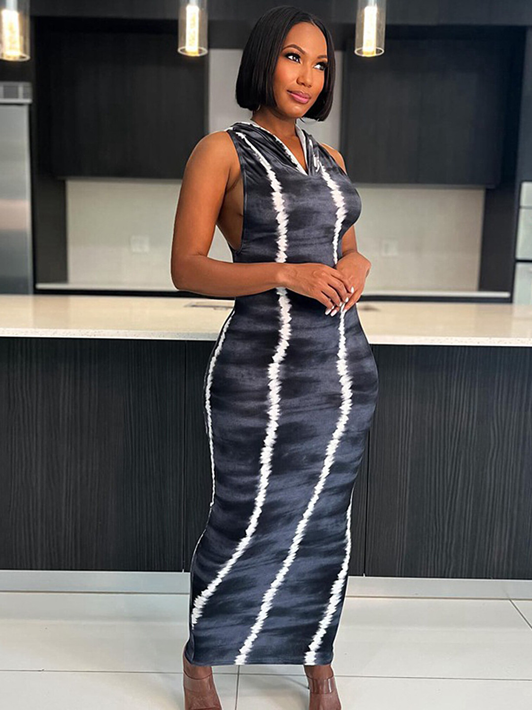 

LULU & SKY Abstract Printed V-Neck Bodycon Dress, Grey