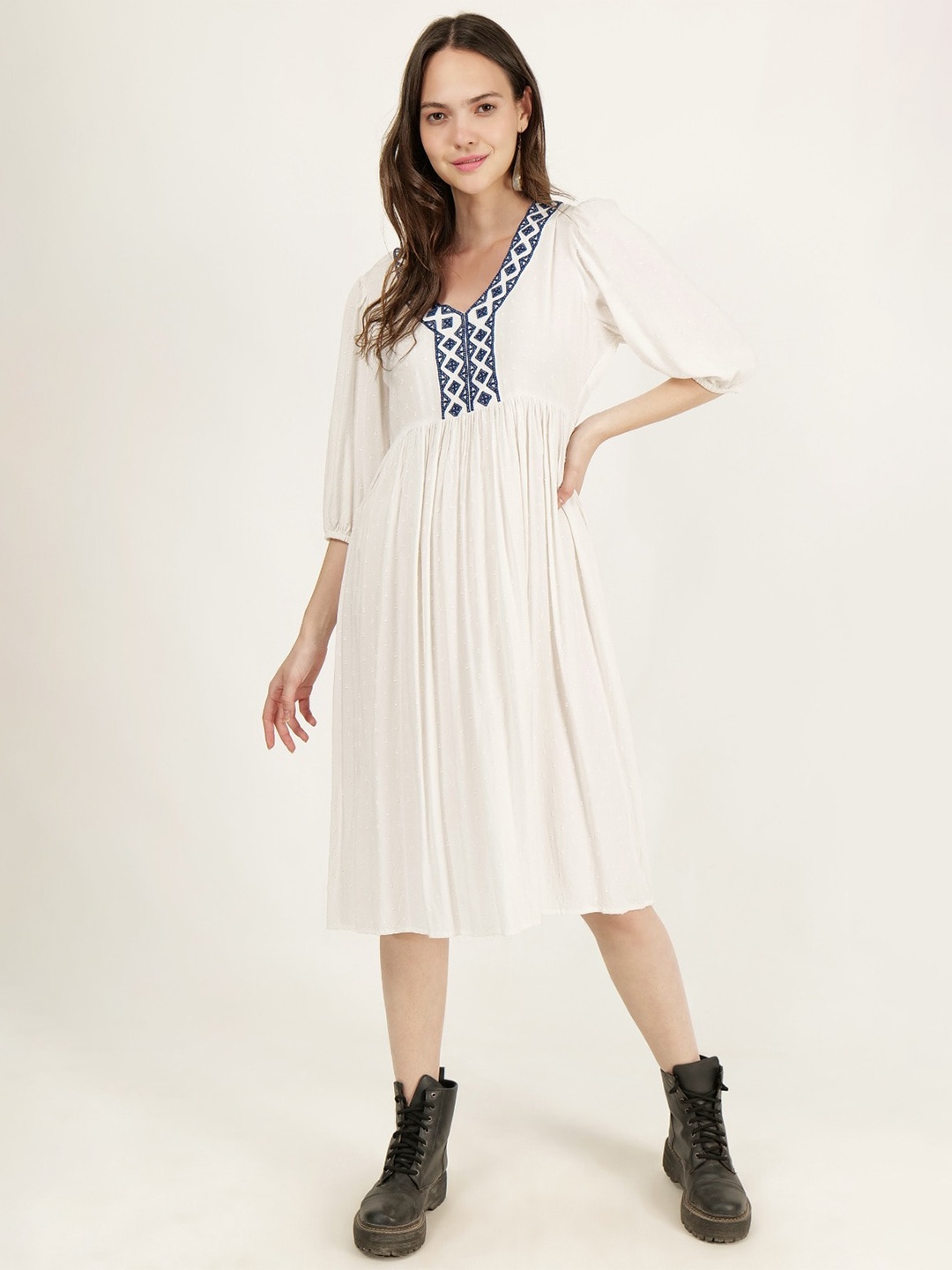 

DRIRO V Neck Puff Sleeve Fit and Flare Dress, Off white