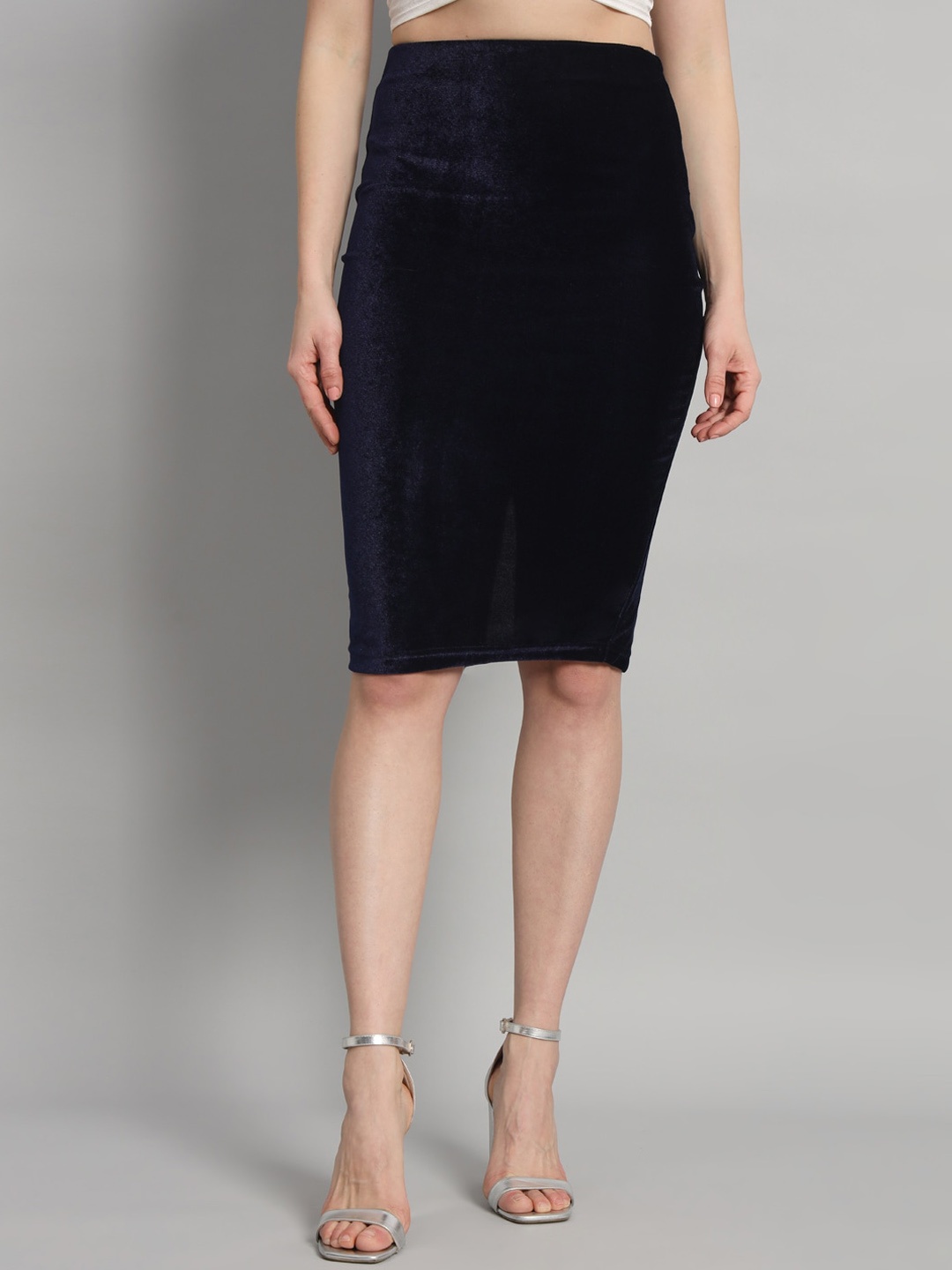 

VAARARO Knee Length Pencil Velvet Skirt, Navy blue
