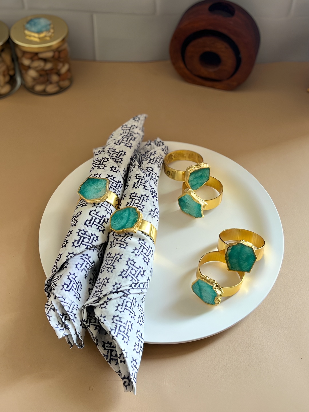 

HOMEARTE Green & Gold Toned 6 Pieces Crystal Agate Metal Napkin Rings Set