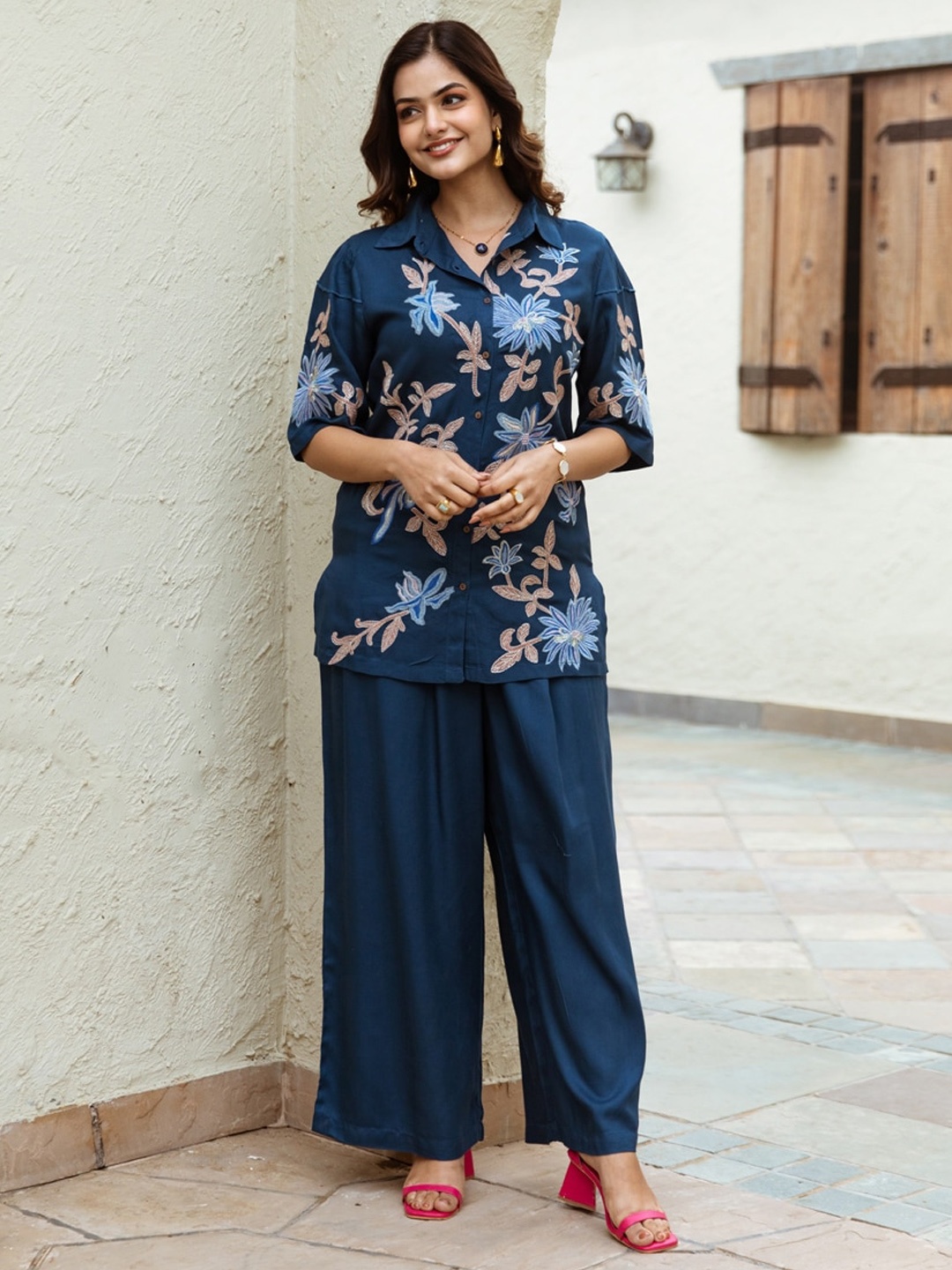 

Aadews Floral Embroidered Shirt With Palazzo, Blue