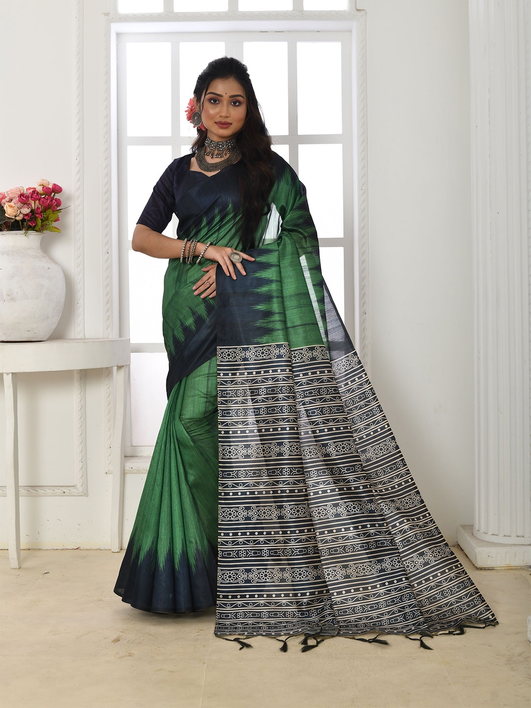 

Anouk Abstract Printed Saree, Green