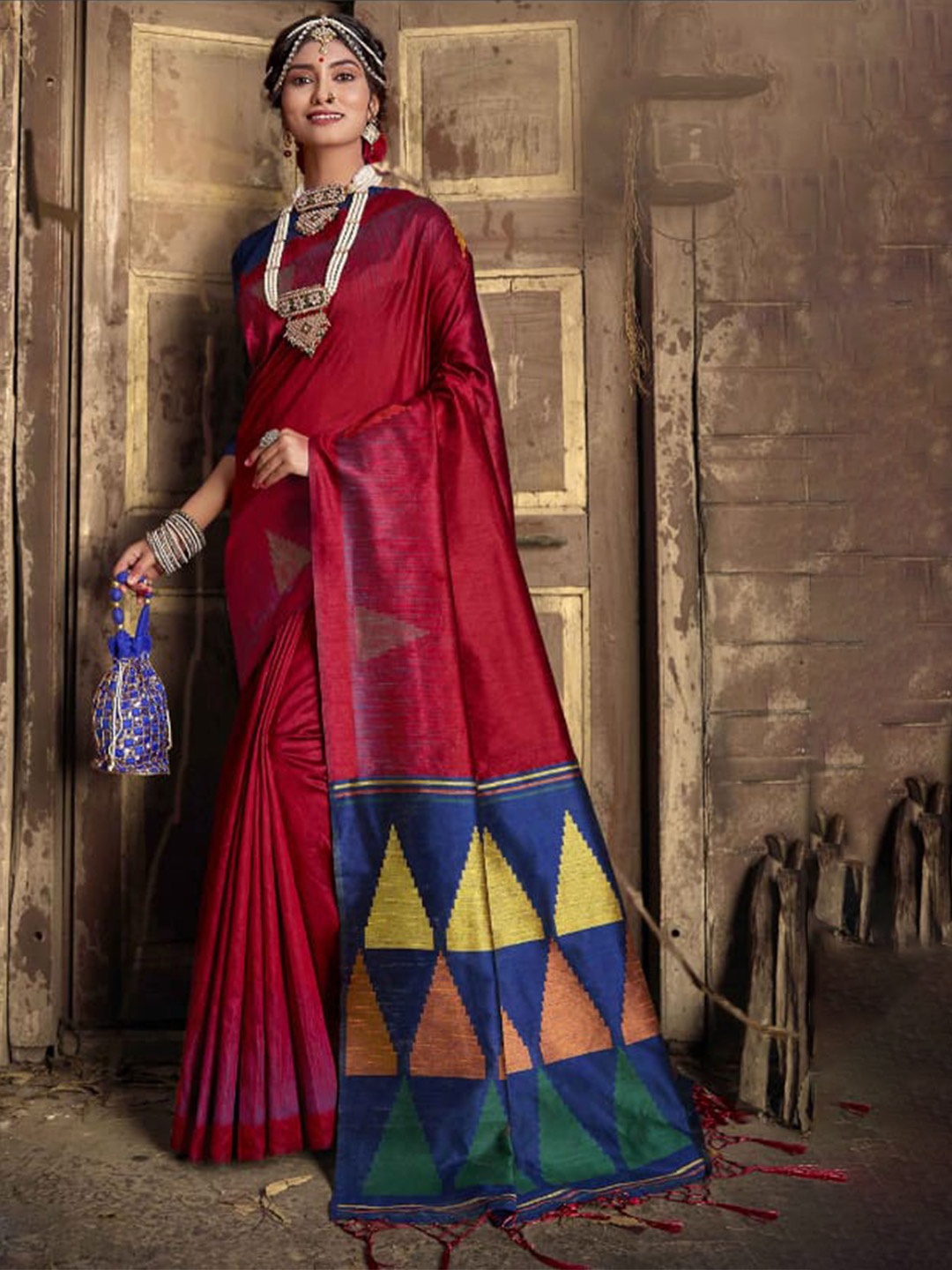 

Anouk Silk Blend Saree, Maroon