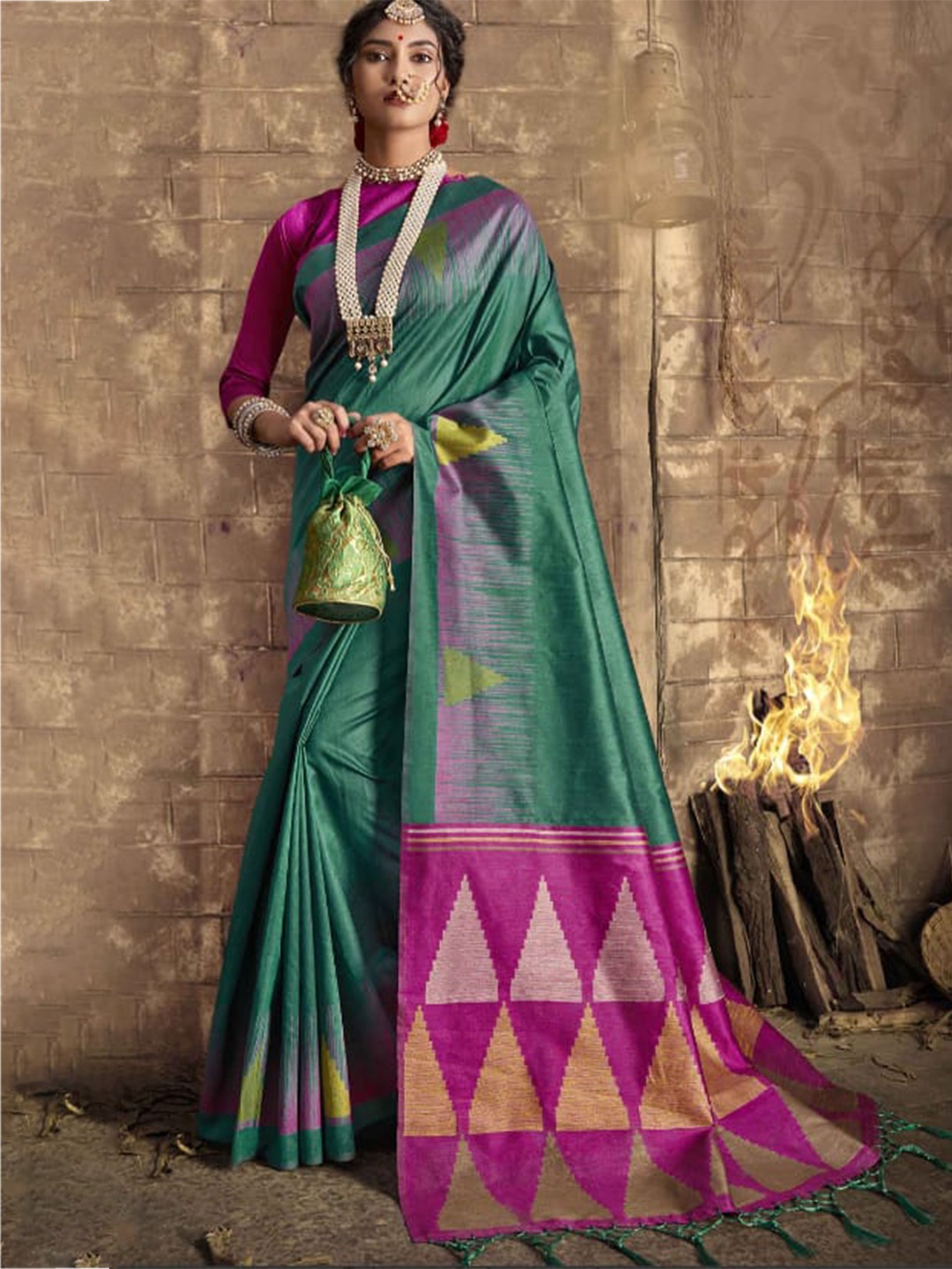 

Anouk Geometric Woven Design Saree, Green