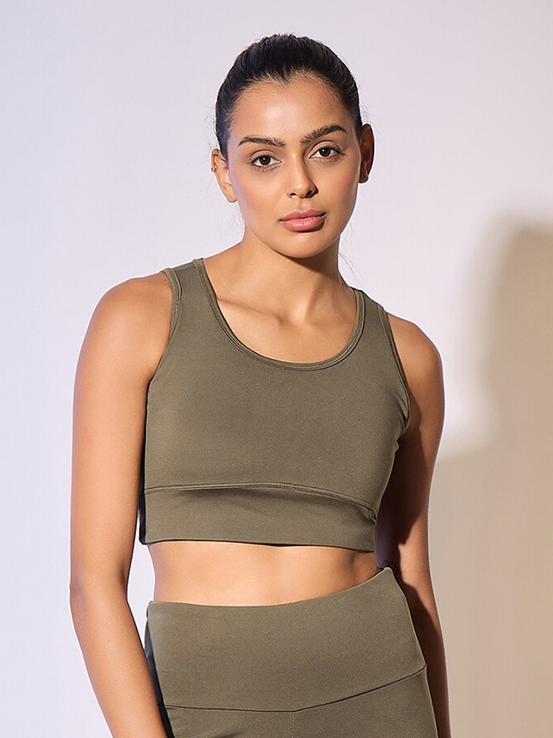 

COLOR CAPITAL Full Coverage Anti Odour Workout Sports Bra With Anti Microbial, Khaki