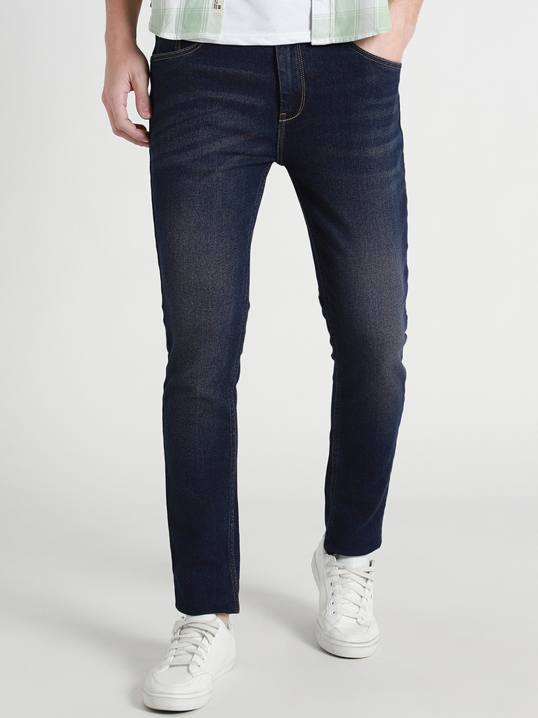 

Dennis Lingo Men Washed Slim Fit Light Fade Stretchable Jeans, Blue