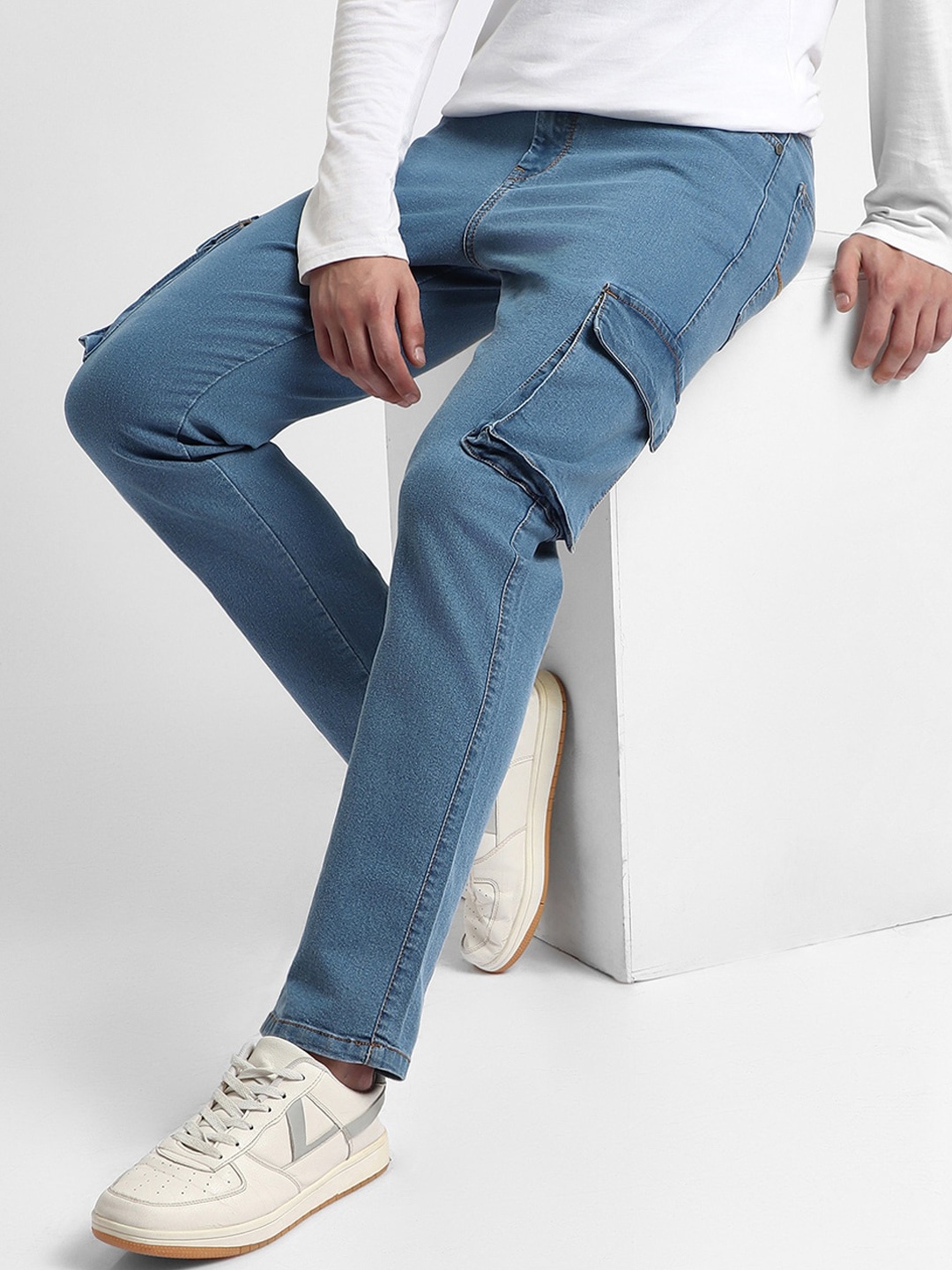 

Dennis Lingo Men Straight Fit Clean Look Washed Stretchable Cargo Jeans, Blue