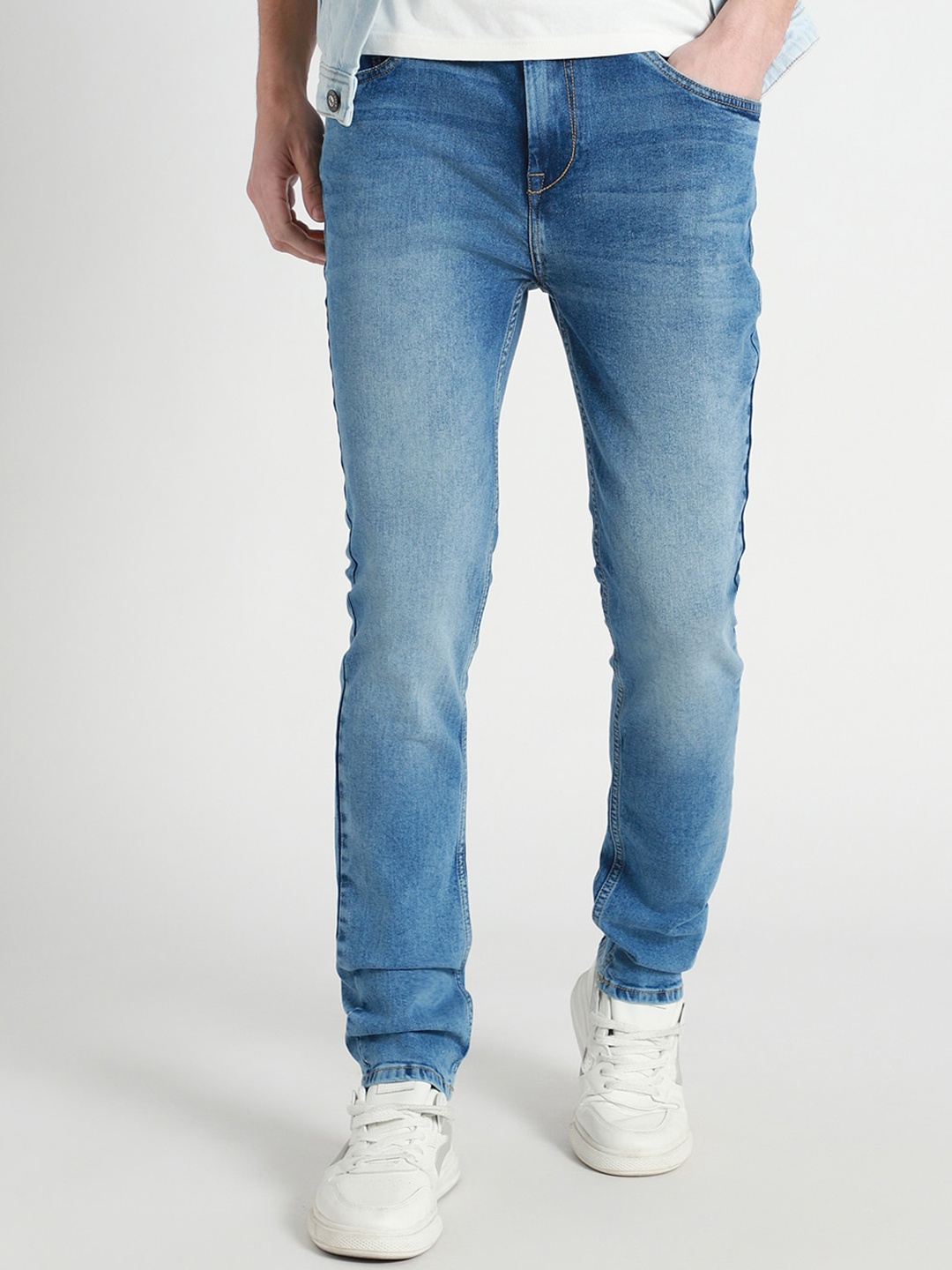 

Dennis Lingo Men Mid-Rise Slim Fit Light Fade Stretchable Jeans, Blue