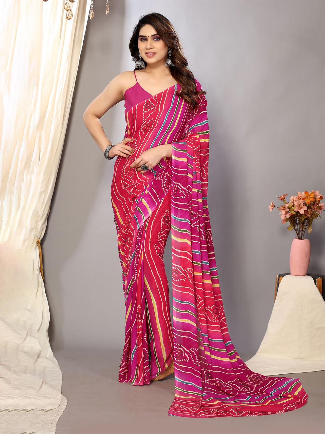 

ANAND SAREES Striped Saree, Red