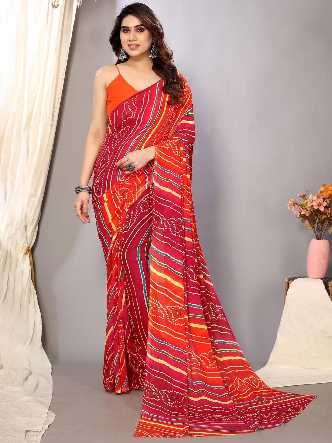 

ANAND SAREES Striped Saree, Red