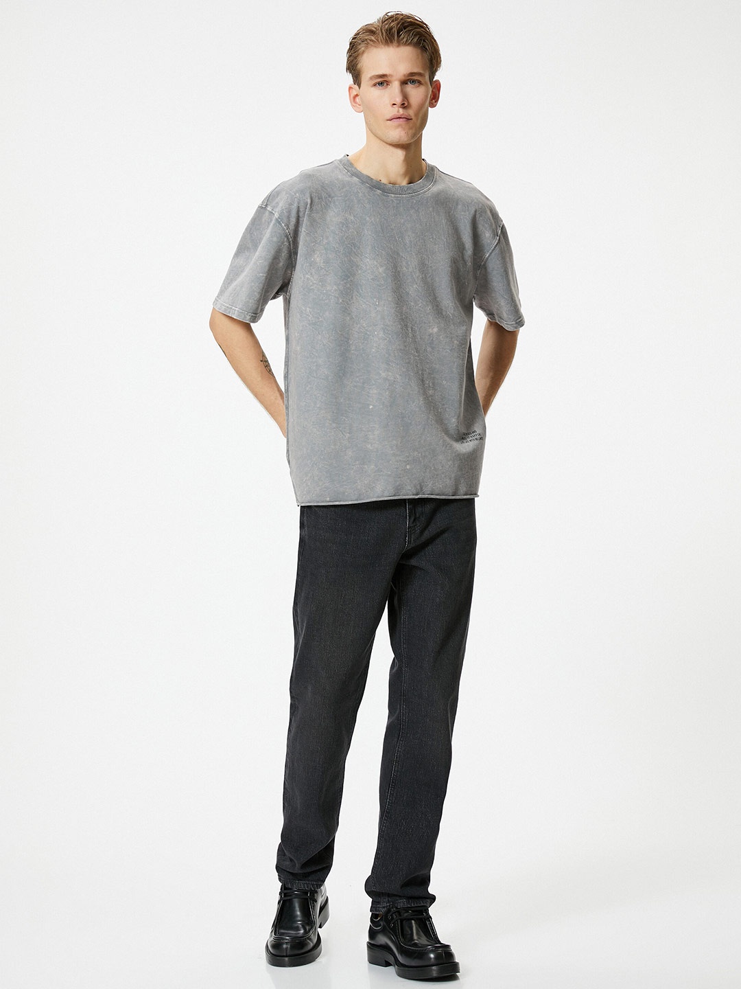 

Koton Oversized Pure Cotton Drop-Shoulder Sleeves T-shirt, Grey