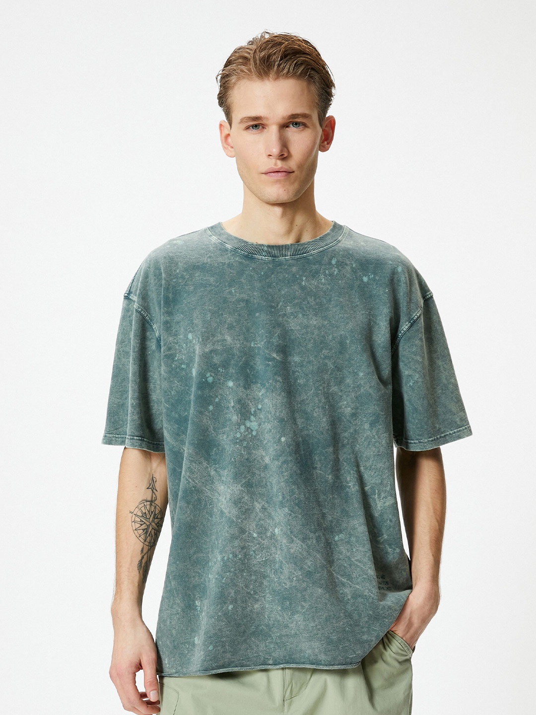 

Koton Abstract Printed Drop-Shoulder Sleeves Pure Cotton T-shirt, Blue