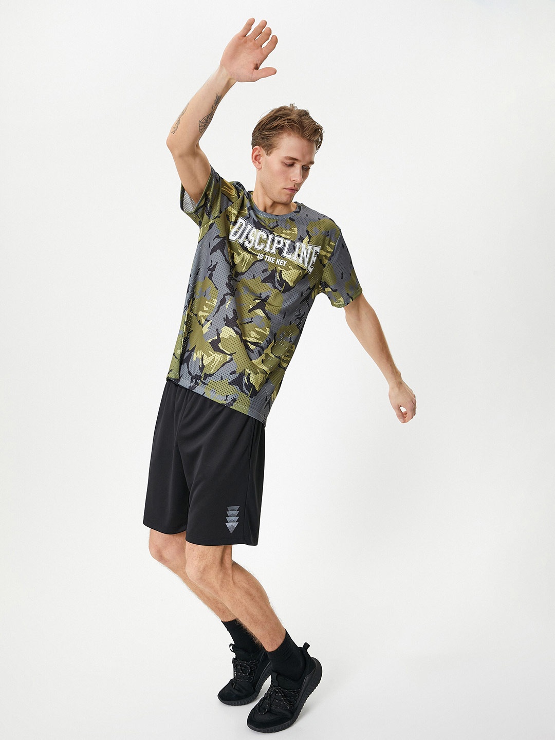 

Koton Abstract Printed Regular Fit T-shirt, Khaki