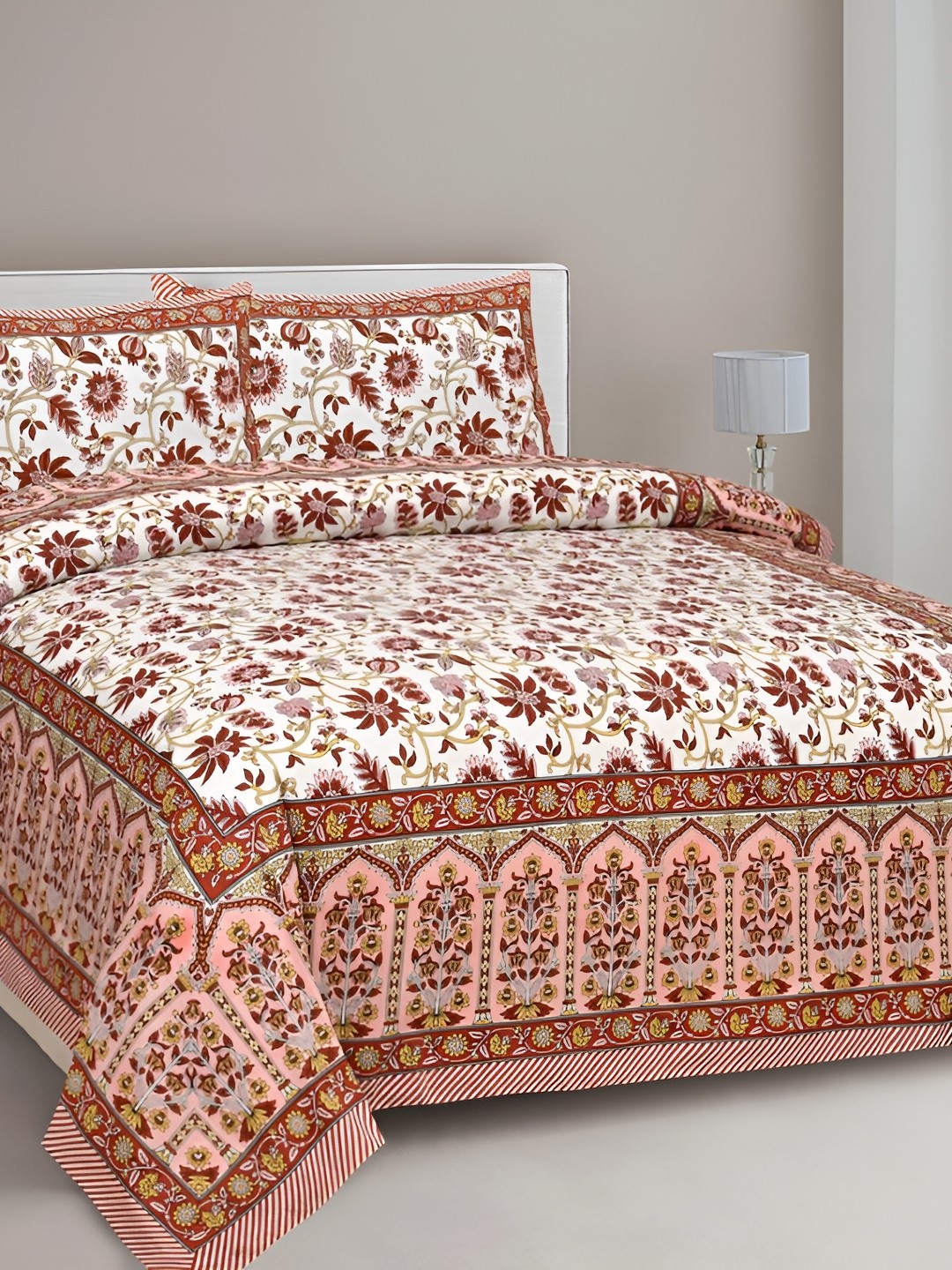 

CLOTHOLOGY White & Brown Floral Printed Cotton 180 TC King Bedsheet With 2 Pillow Covers