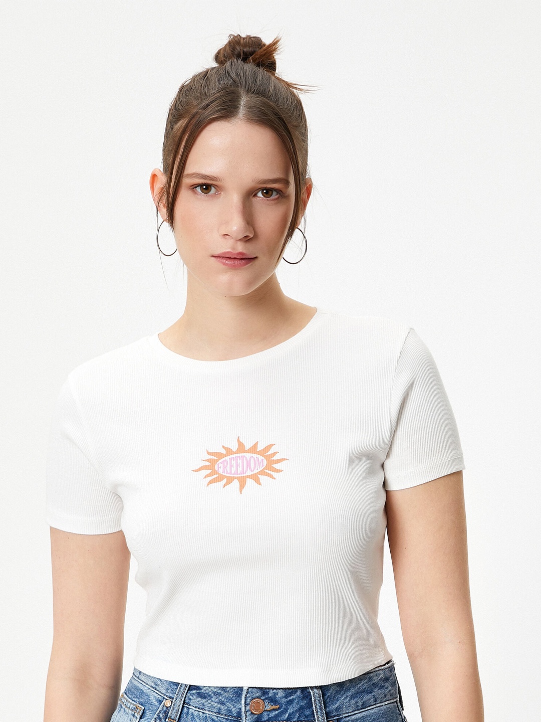 

Koton Floral Printed Slim Fit T-shirt, Off white