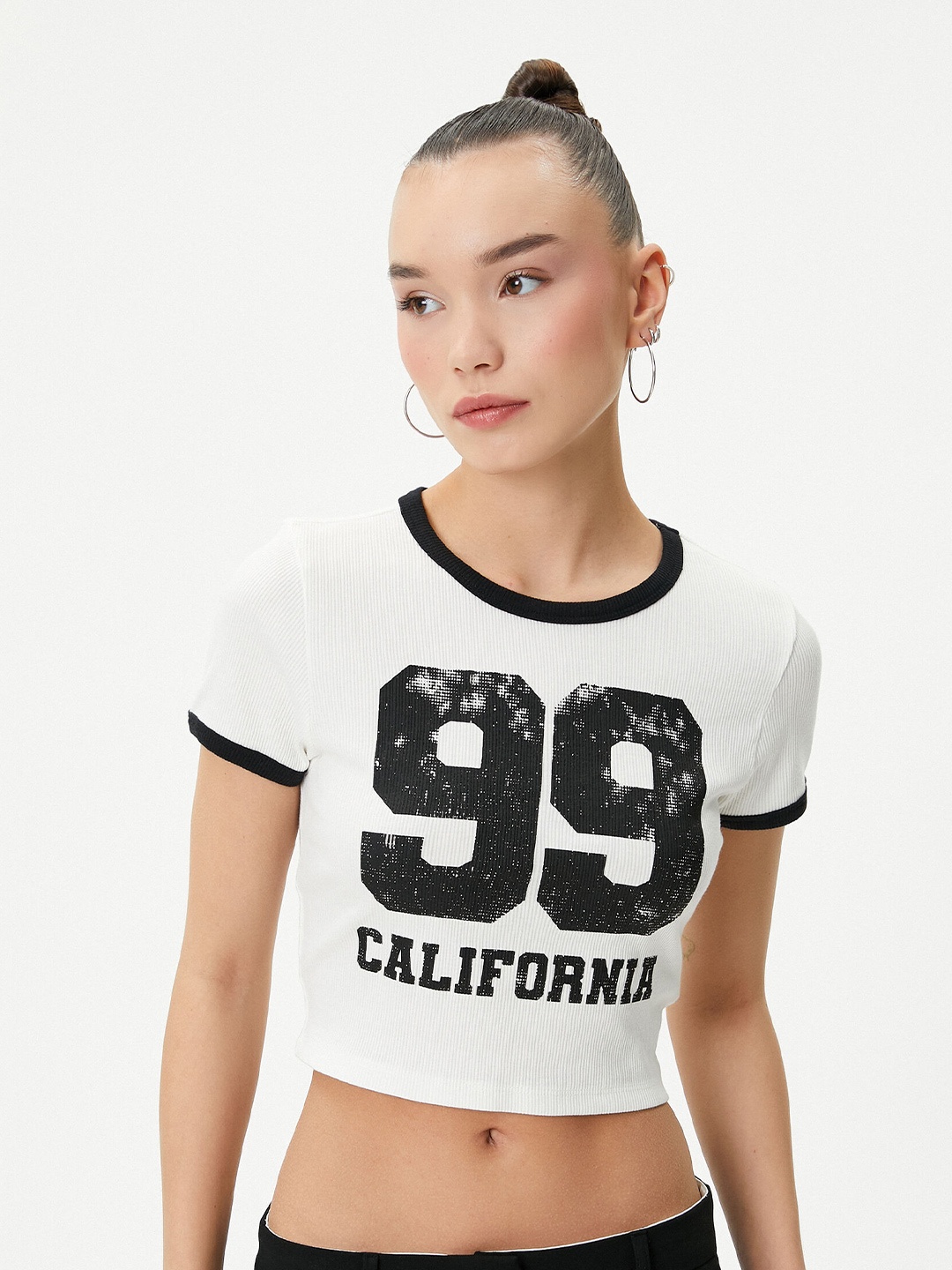 

Koton Typography Printed Crop Casual T-shirt, Beige