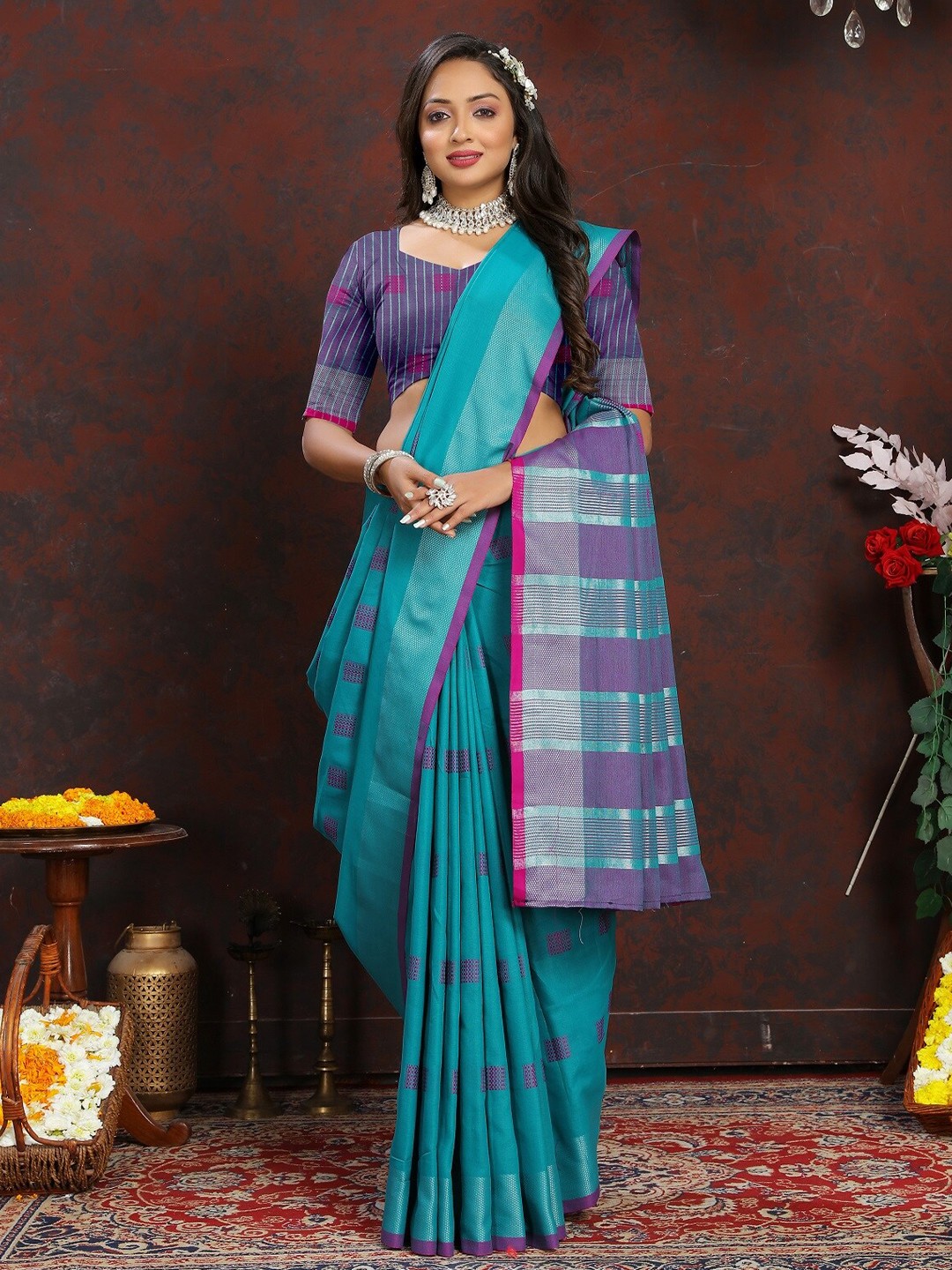 

NOISE Woven Design Zari Silk Cotton Saree, Blue