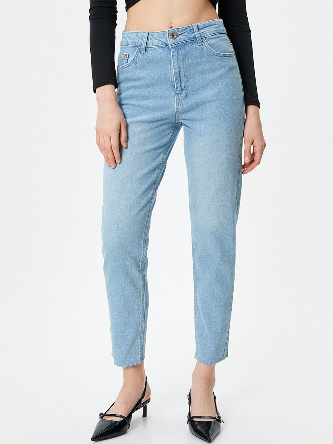

Koton Women Mom Fit Mid-Rise Stretchable Cropped Jeans, Blue