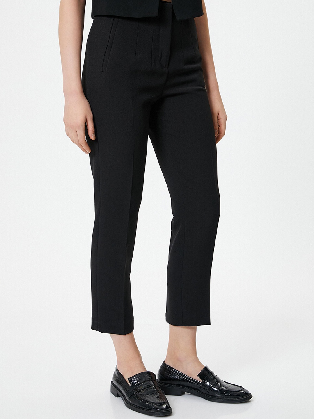 

Koton Women Slim Fit High-Rise Regular Trouser, Black