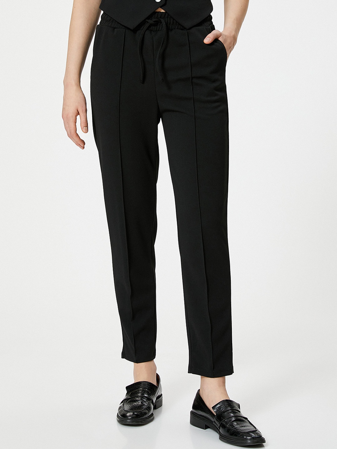 

Koton Women Mid-Rise Trouser, Black