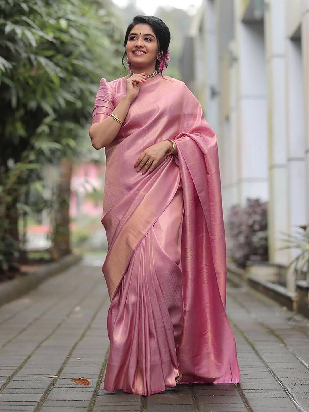 

Aldwych Ethnic Motifs Woven Design Zari Banarasi Saree, Pink