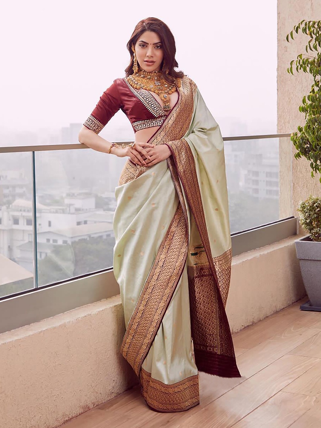 

Aldwych Ethnic Motifs Woven Design Zari Banarasi Saree, Grey