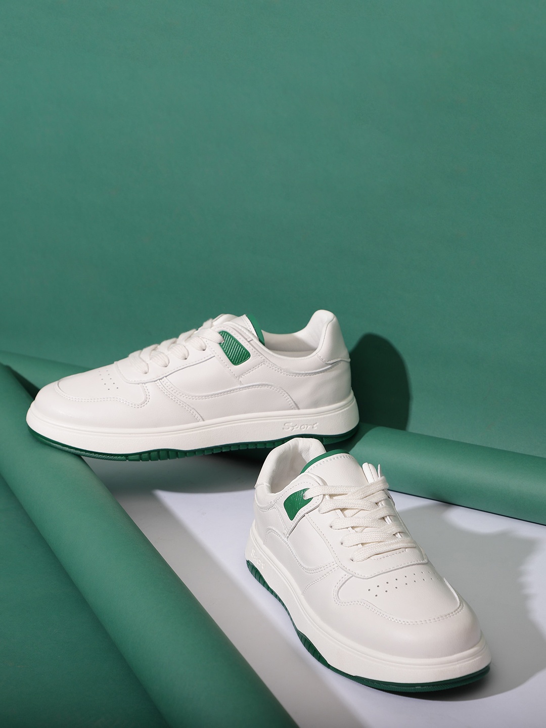 

OZZOH Women Round Toe Sneakers, White