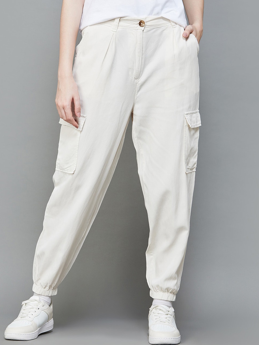 

Fame Forever by Lifestyle Women Joggers, Beige