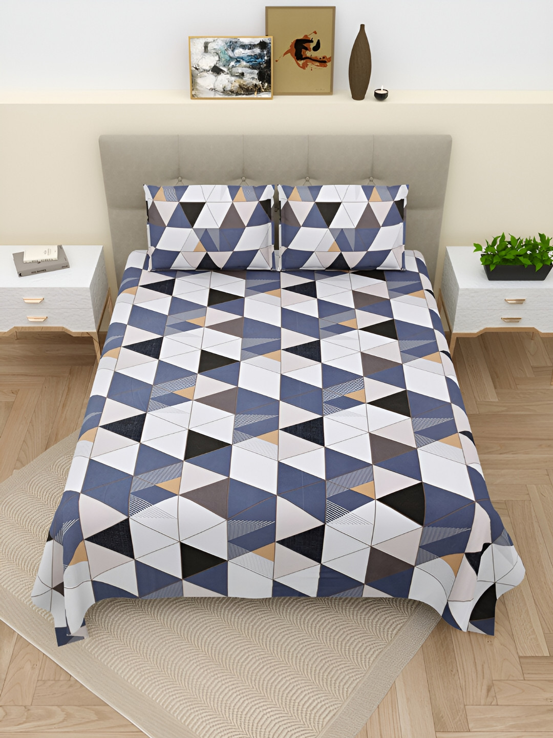 

Aura White & Grey Geometric Cotton 220 TC King Bedsheet with 2 Pillow Covers