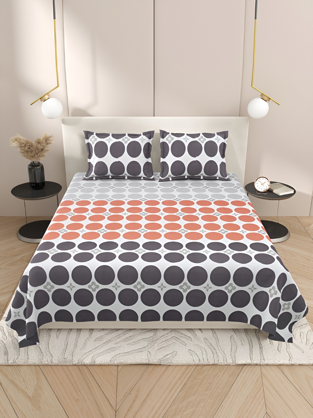 

Aura White & Grey Geometric 220 TC Cotton King Bedsheet With 2 Pillow Covers
