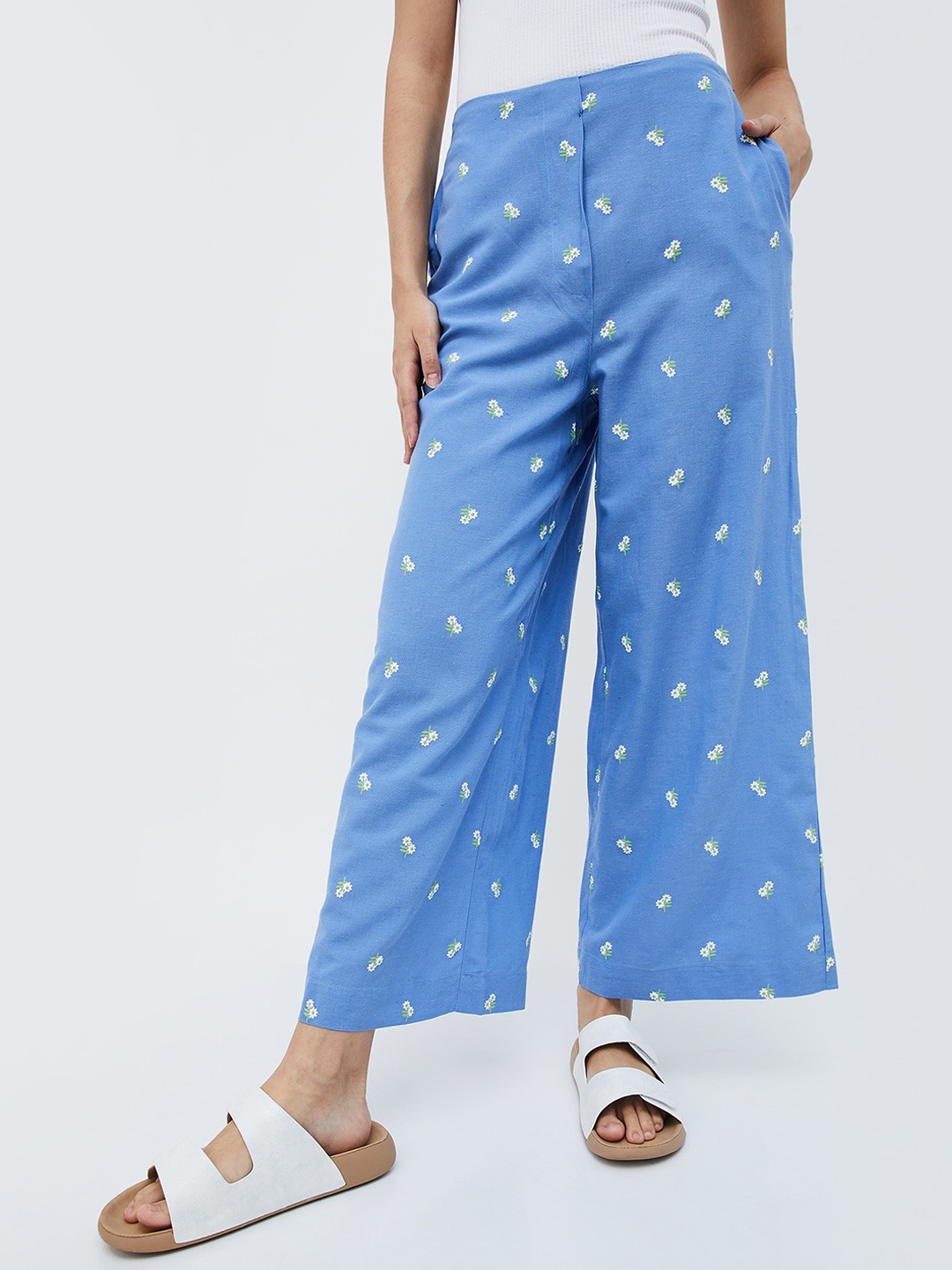 

Ginger by Lifestyle Women Polka Dot Printed Trousers, Blue