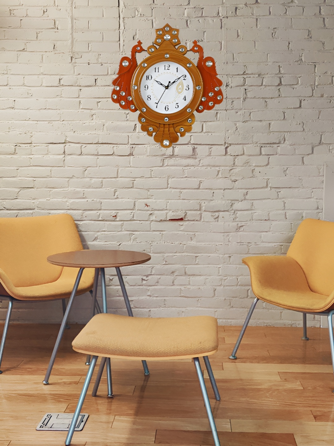 

Sigaram Orange & White Textured Round Shaped Contemporary Wall Clock